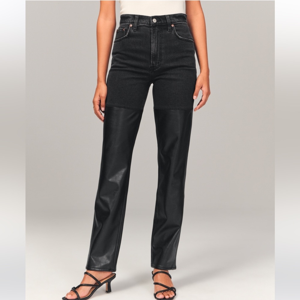 Abercrombie Mixed Fabric Ultra High Rise 90s Straight Jean Black 33/16 NWOT